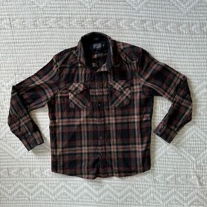 Pendleton Men's Large Canyon Wool Long Sleeve Snap Shirt. Pearlized Snaps.
